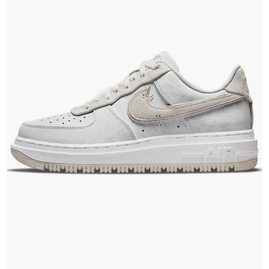 Кросівки Nike AIR FORCE 1 LUXE, Розмір: 44, Наявність: Склад (1-3 дня), фото 