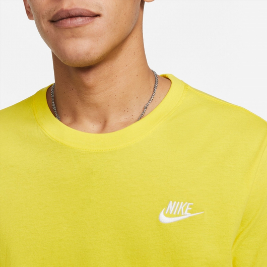 Футболка чоловіча Nike Sportswear Club MenS T-Shirt Yellow AR4997-732, Розмір: S, Наявність: Склад (1-3 дня), фото , изображение 4