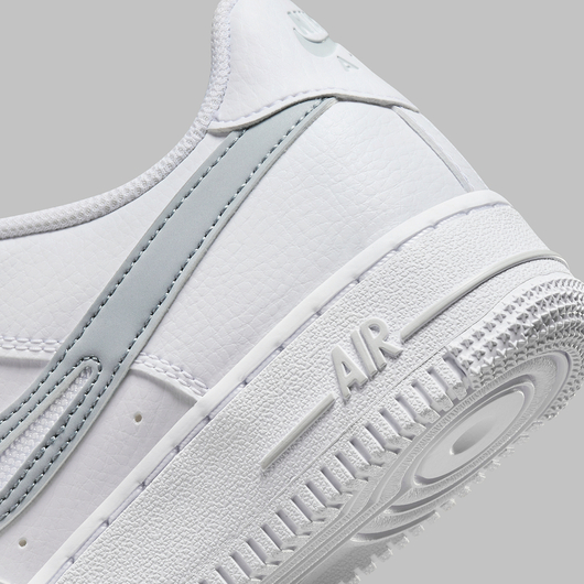 Кроссовки Nike Air Force 1 'Cut Out Swoosh - White Photon Dust' (GS) (FQ2413-100), Размер: 39, Наличие: Забрать сейчас, фото , изображение 9