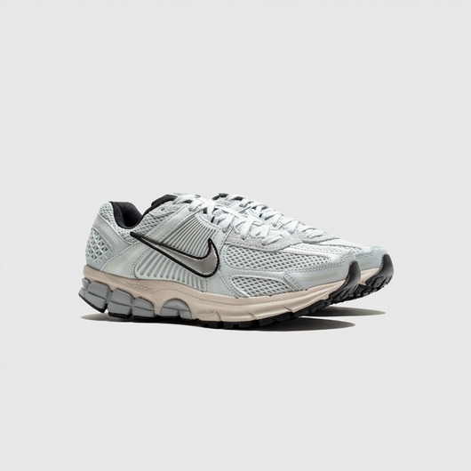 Кросівки жіночі Nike Wmns Zoom Vomero 5 White FN6742-002, Размер: 38.5, Наличие: Склад (1-3 дня), фото , изображение 3