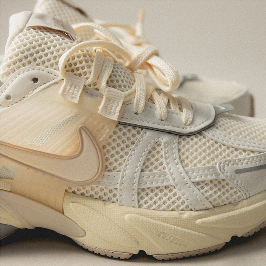 Кросівки жіночі Nike V2K Run Beige HQ1512-110, Размер: 39, Наличие: Склад (1-3 дня), фото , изображение 4