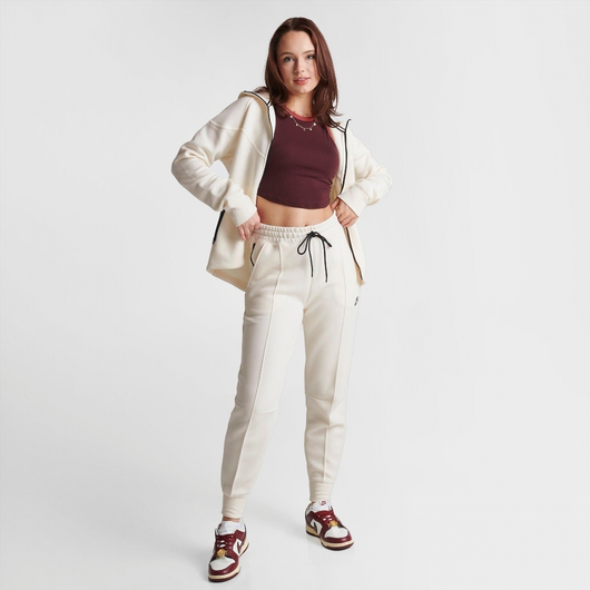 Штани жіночі Nike Sportswear Tech Fleece Jogger Pants Beige FB8330-110, Размер: S, Наличие: Склад (1-3 дня), фото , изображение 3