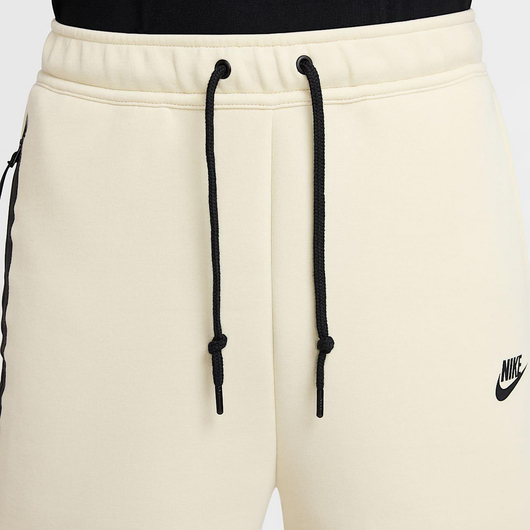 Шорти чоловічі Nike Sportswear Tech Fleece Beige FB8171-234, Размер: S, Наличие: Склад (1-3 дня), фото , изображение 4