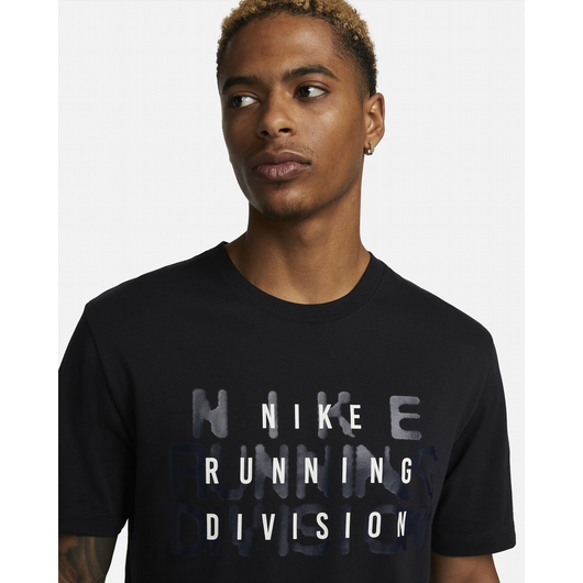 Футболка чоловіча Nike Dri-Fit Run Division MenS Running T-Shirt Black FJ2356-010, Размер: M, Наличие: Склад (1-3 дня), фото , изображение 5